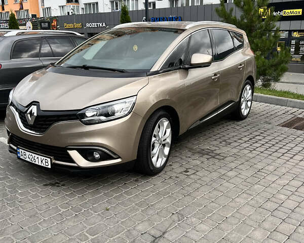 Рено Сценик 2017 в Виннице на Automoto.ua Бежевый Рено Сценик, объемом двигателя 1.46 л и пробегом 279 тыс. км за 13500 $, фото 1 на Automoto.ua