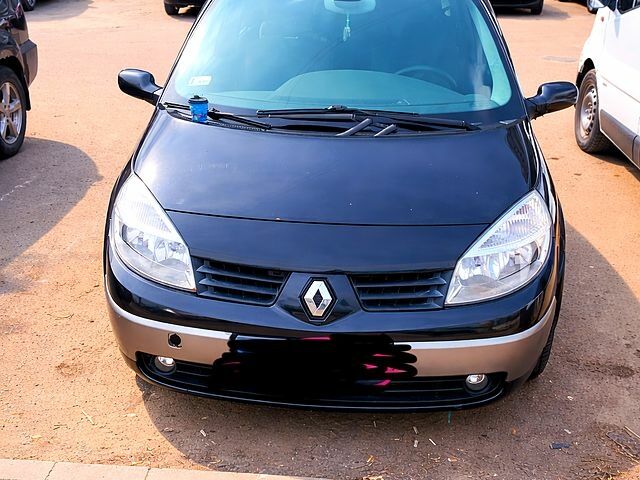 Чорний Рено Сценік, об'ємом двигуна 1.6 л та пробігом 212 тис. км за 3700 $, фото 1 на Automoto.ua