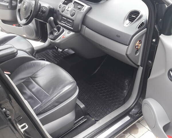 Черный Рено Сценик, объемом двигателя 1.6 л и пробегом 214 тыс. км за 4900 $, фото 1 на Automoto.ua