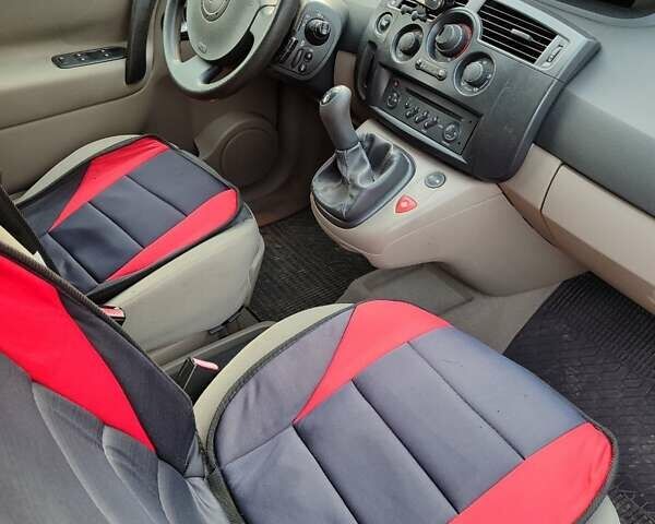 Черный Рено Сценик, объемом двигателя 1.6 л и пробегом 182 тыс. км за 4600 $, фото 1 на Automoto.ua