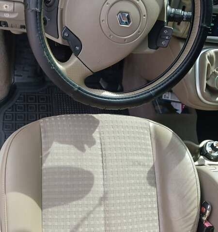 Черный Рено Сценик, объемом двигателя 1.6 л и пробегом 220 тыс. км за 6000 $, фото 1 на Automoto.ua