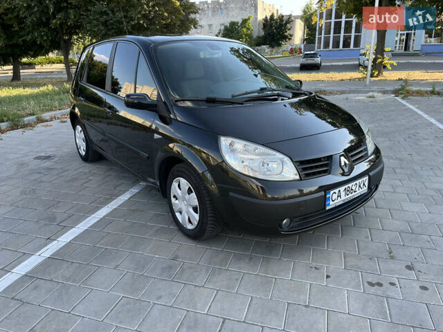 Черный Рено Сценик, объемом двигателя 1.6 л и пробегом 240 тыс. км за 5600 $, фото 1 на Automoto.ua