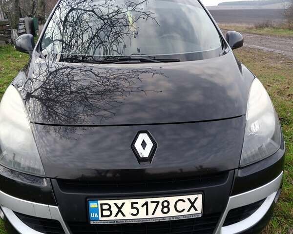 Черный Рено Сценик, объемом двигателя 1.9 л и пробегом 261 тыс. км за 7199 $, фото 1 на Automoto.ua