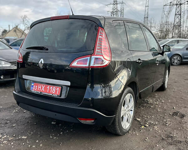 Черный Рено Сценик, объемом двигателя 2 л и пробегом 165 тыс. км за 7800 $, фото 1 на Automoto.ua