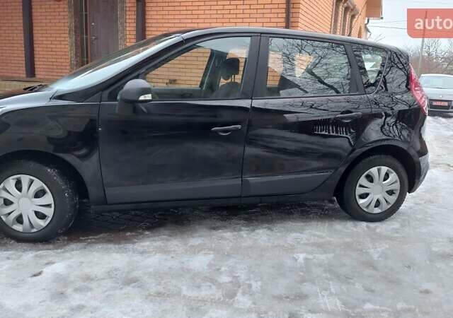 Черный Рено Сценик, объемом двигателя 1.6 л и пробегом 192 тыс. км за 6400 $, фото 1 на Automoto.ua
