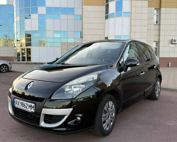 Черный Рено Сценик, объемом двигателя 1.6 л и пробегом 167 тыс. км за 7500 $, фото 1 на Automoto.ua