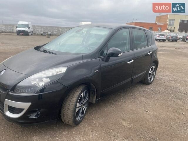 Черный Рено Сценик, объемом двигателя 0 л и пробегом 219 тыс. км за 8150 $, фото 1 на Automoto.ua