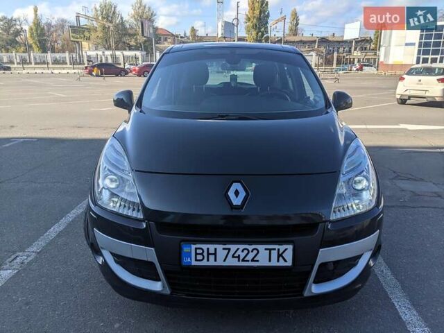 Черный Рено Сценик, объемом двигателя 1.6 л и пробегом 227 тыс. км за 9500 $, фото 1 на Automoto.ua