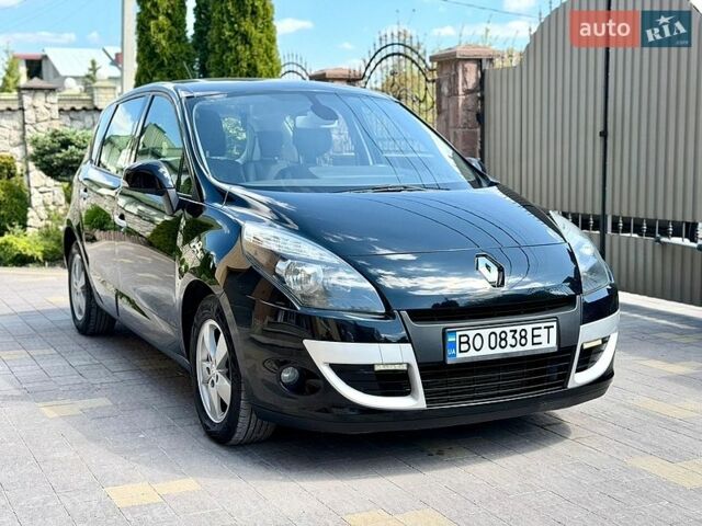 Черный Рено Сценик, объемом двигателя 1.6 л и пробегом 226 тыс. км за 6548 $, фото 1 на Automoto.ua