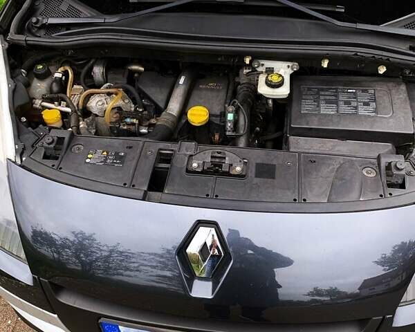 Чорний Рено Сценік, об'ємом двигуна 1.5 л та пробігом 180 тис. км за 7805 $, фото 1 на Automoto.ua
