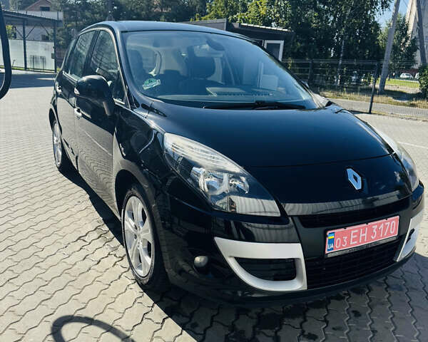 Чорний Рено Сценік, об'ємом двигуна 1.6 л та пробігом 191 тис. км за 8200 $, фото 1 на Automoto.ua
