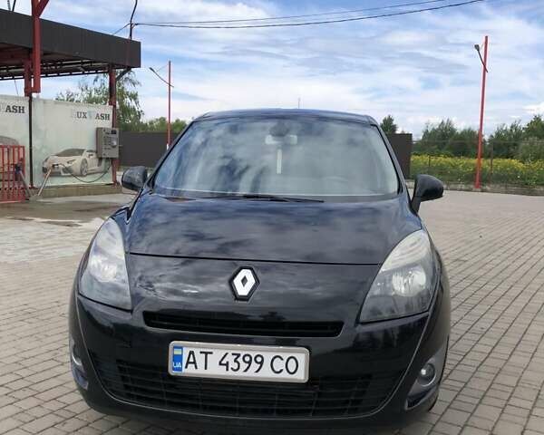 Рено Сценік 2011 у Коломые на Automoto.ua Чорний Рено Сценік, об'ємом двигуна 1.5 л та пробігом 158 тис. км за 5500 $, фото 1 на Automoto.ua