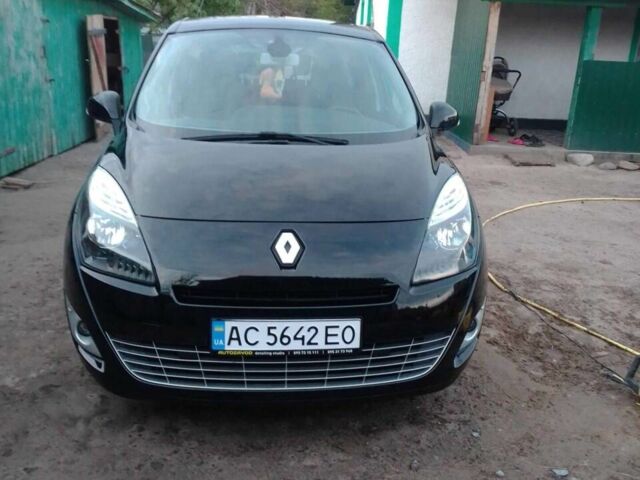 Черный Рено Сценик, объемом двигателя 1.6 л и пробегом 220 тыс. км за 8500 $, фото 1 на Automoto.ua