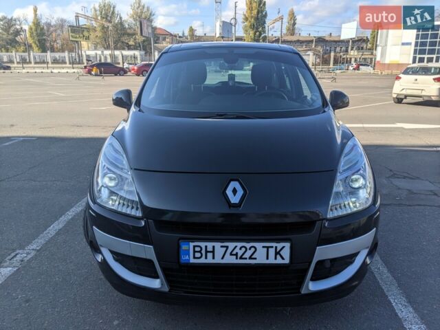 Черный Рено Сценик, объемом двигателя 1.6 л и пробегом 227 тыс. км за 7800 $, фото 1 на Automoto.ua