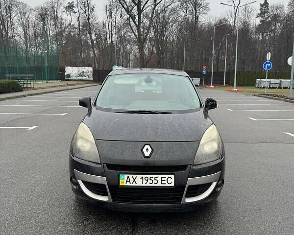 Чорний Рено Сценік, об'ємом двигуна 1.5 л та пробігом 242 тис. км за 8900 $, фото 1 на Automoto.ua