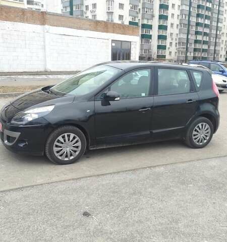 Чорний Рено Сценік, об'ємом двигуна 1.5 л та пробігом 119 тис. км за 7777 $, фото 1 на Automoto.ua