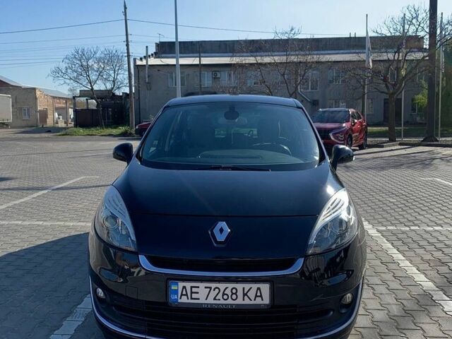 Чорний Рено Сценік, об'ємом двигуна 1.46 л та пробігом 246 тис. км за 7500 $, фото 1 на Automoto.ua