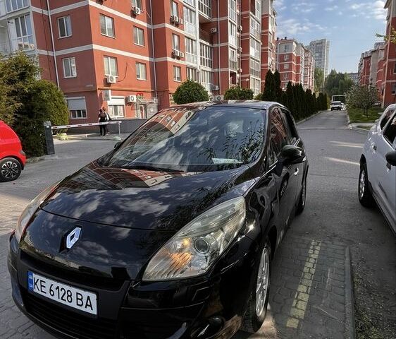 Черный Рено Сценик, объемом двигателя 1.4 л и пробегом 206 тыс. км за 7000 $, фото 1 на Automoto.ua