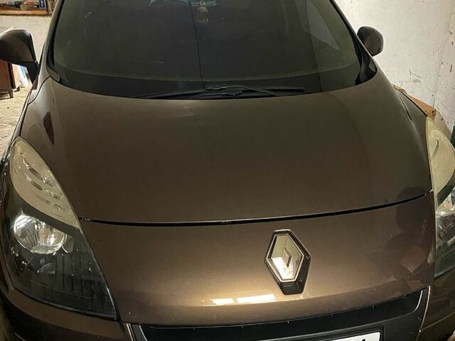 Коричневий Рено Сценік, об'ємом двигуна 1.9 л та пробігом 373 тис. км за 6500 $, фото 1 на Automoto.ua