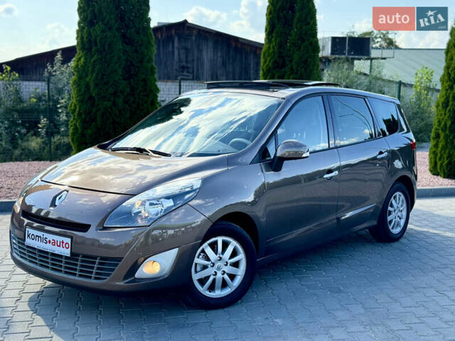 Рено Сценик 2010 в Виннице на Automoto.ua Коричневый Рено Сценик, объемом двигателя 1.5 л и пробегом 230 тыс. км за 8499 $, фото 1 на Automoto.ua
