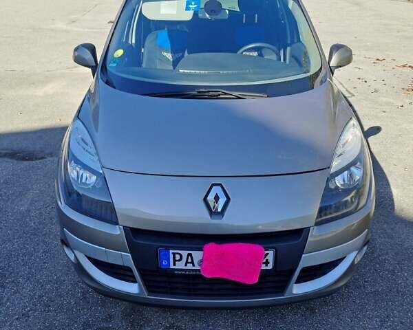 Коричневий Рено Сценік, об'ємом двигуна 1.5 л та пробігом 180 тис. км за 7500 $, фото 1 на Automoto.ua