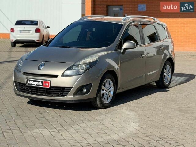 Коричневий Рено Сценік, об'ємом двигуна 1.5 л та пробігом 310 тис. км за 8990 $, фото 1 на Automoto.ua