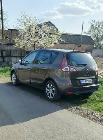 Коричневый Рено Сценик, объемом двигателя 1.46 л и пробегом 201 тыс. км за 6800 $, фото 1 на Automoto.ua