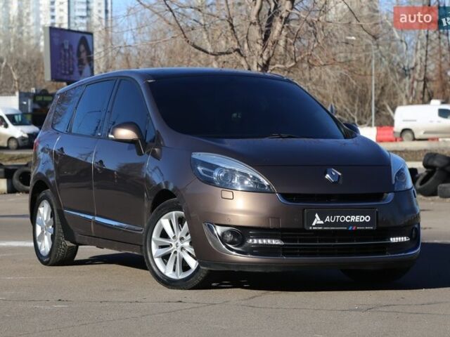 Коричневый Рено Сценик, объемом двигателя 1.6 л и пробегом 322 тыс. км за 8900 $, фото 1 на Automoto.ua