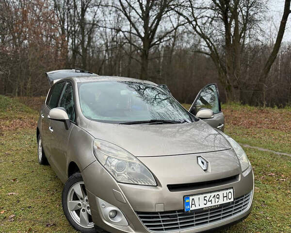 Коричневый Рено Сценик, объемом двигателя 1.46 л и пробегом 275 тыс. км за 7300 $, фото 1 на Automoto.ua