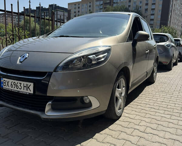 Коричневый Рено Сценик, объемом двигателя 1.46 л и пробегом 248 тыс. км за 7550 $, фото 1 на Automoto.ua