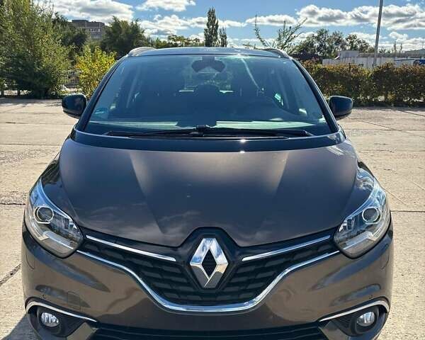 Коричневый Рено Сценик, объемом двигателя 1.6 л и пробегом 196 тыс. км за 17199 $, фото 1 на Automoto.ua