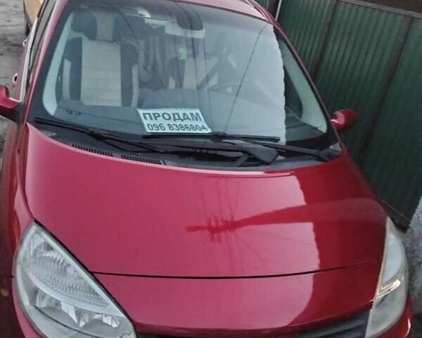 Красный Рено Сценик, объемом двигателя 1.6 л и пробегом 250 тыс. км за 3800 $, фото 1 на Automoto.ua