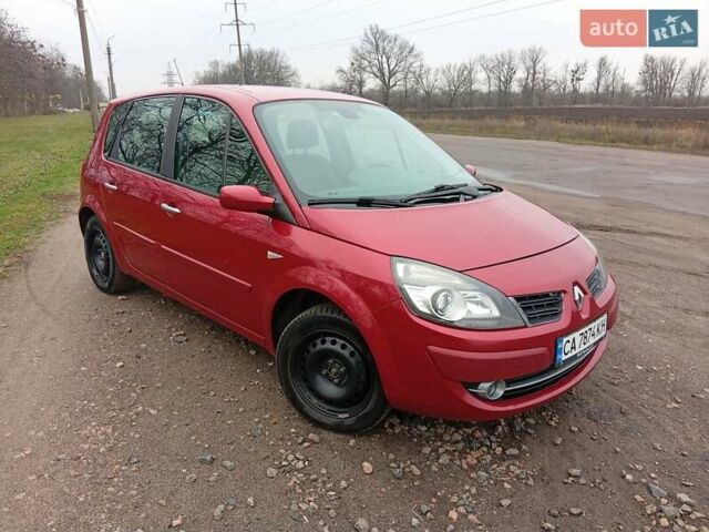 Красный Рено Сценик, объемом двигателя 1.6 л и пробегом 184 тыс. км за 6300 $, фото 1 на Automoto.ua