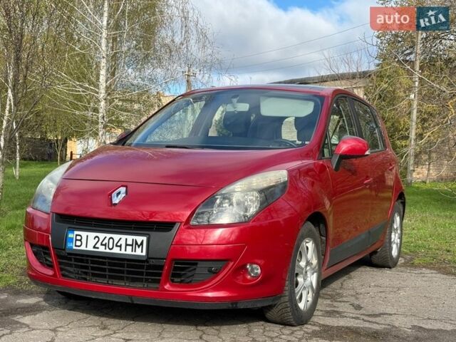 Красный Рено Сценик, объемом двигателя 1.6 л и пробегом 266 тыс. км за 6700 $, фото 1 на Automoto.ua