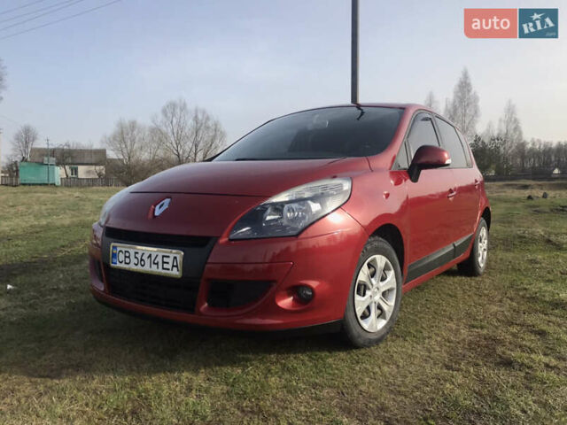 Красный Рено Сценик, объемом двигателя 1.6 л и пробегом 105 тыс. км за 7950 $, фото 1 на Automoto.ua