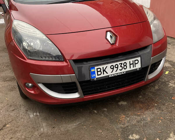 Червоний Рено Сценік, об'ємом двигуна 1.5 л та пробігом 268 тис. км за 6900 $, фото 1 на Automoto.ua