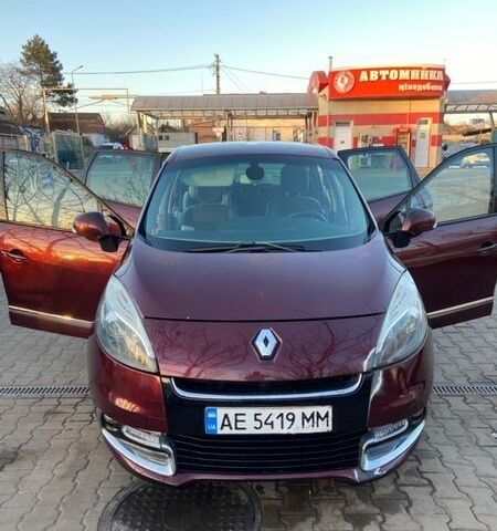 Червоний Рено Сценік, об'ємом двигуна 1.46 л та пробігом 252 тис. км за 7500 $, фото 1 на Automoto.ua
