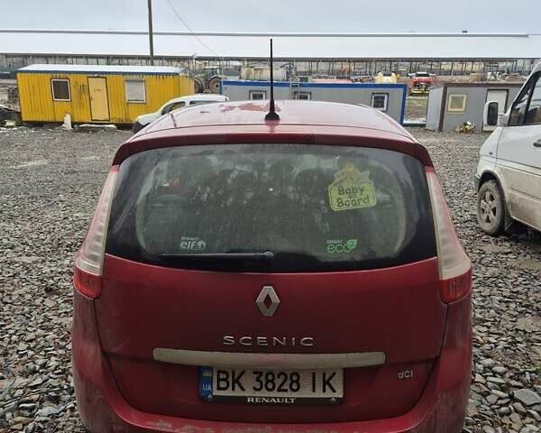 Красный Рено Сценик, объемом двигателя 1.6 л и пробегом 237 тыс. км за 7500 $, фото 1 на Automoto.ua