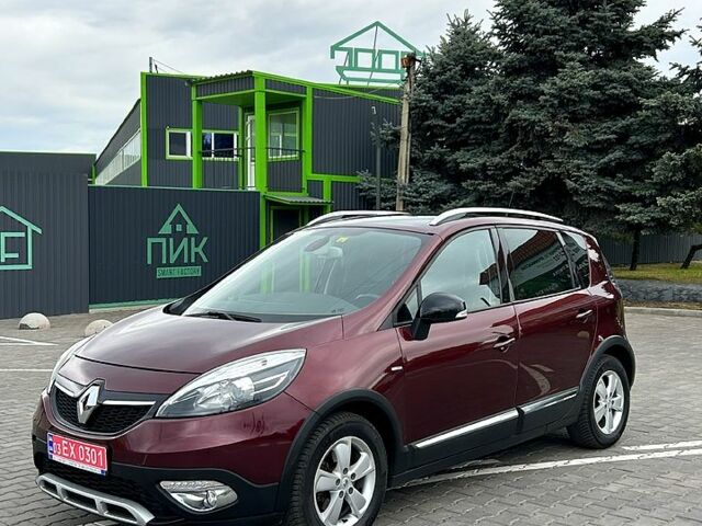 Красный Рено Сценик, объемом двигателя 1.6 л и пробегом 203 тыс. км за 8700 $, фото 1 на Automoto.ua