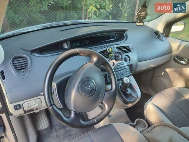 Рено Сценик, объемом двигателя 1.6 л и пробегом 165 тыс. км за 4600 $, фото 1 на Automoto.ua