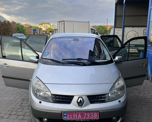 Рено Сценик, объемом двигателя 1.6 л и пробегом 140 тыс. км за 4600 $, фото 1 на Automoto.ua