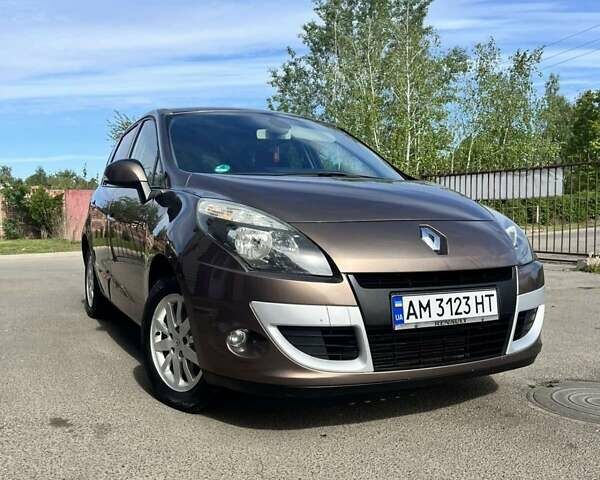 Рено Сценик, объемом двигателя 1.4 л и пробегом 220 тыс. км за 7000 $, фото 1 на Automoto.ua