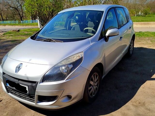 Рено Сценик, объемом двигателя 15 л и пробегом 215 тыс. км за 6800 $, фото 1 на Automoto.ua