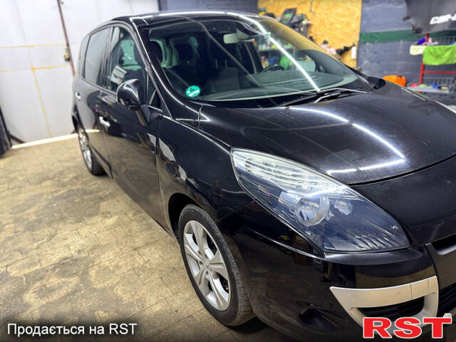Рено Сценик 2011 в Харькове на Automoto.ua Рено Сценик, объемом двигателя 1.6 л и пробегом 170 тыс. км за 7500 $, фото 1 на Automoto.ua