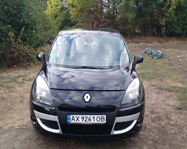 Рено Сценик, объемом двигателя 1.46 л и пробегом 161 тыс. км за 9700 $, фото 1 на Automoto.ua