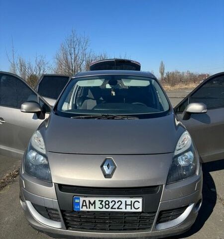 Рено Сценік, об'ємом двигуна 1.5 л та пробігом 256 тис. км за 7000 $, фото 1 на Automoto.ua