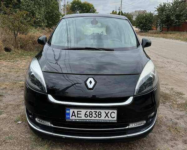 Рено Сценик, объемом двигателя 1.6 л и пробегом 217 тыс. км за 8143 $, фото 1 на Automoto.ua