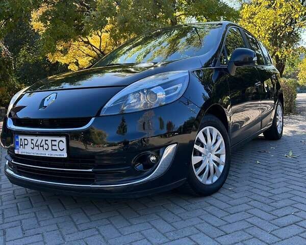 Рено Сценик, объемом двигателя 1.5 л и пробегом 220 тыс. км за 9000 $, фото 1 на Automoto.ua