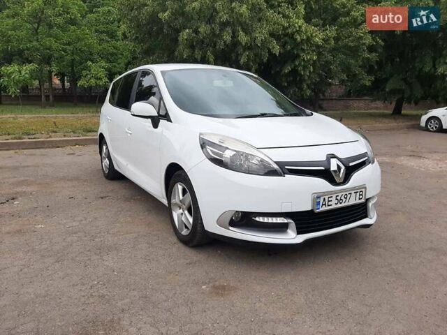 Рено Сценик, объемом двигателя 1.46 л и пробегом 200 тыс. км за 9499 $, фото 1 на Automoto.ua
