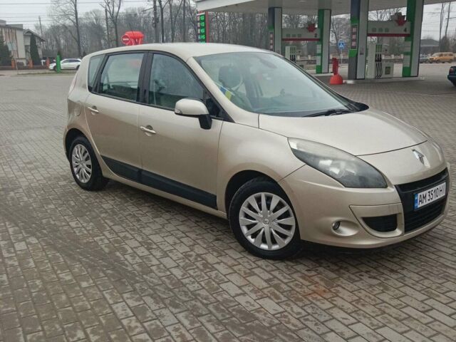 Желтый Рено Сценик, объемом двигателя 1.46 л и пробегом 225 тыс. км за 5900 $, фото 1 на Automoto.ua